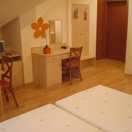 Carpe Diem アパート ハイデゥソボスロー